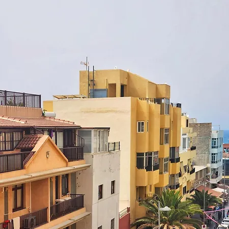 Cozy B - Cristianos Los Cristianos (Tenerife)