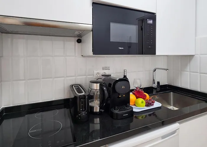 Cozy B - Cristianos *