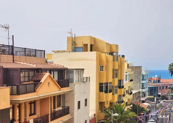 Cozy B - Cristianos Los Cristianos (Tenerife)